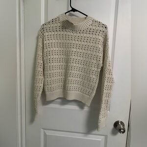 Universal Thread crewneck knit size small